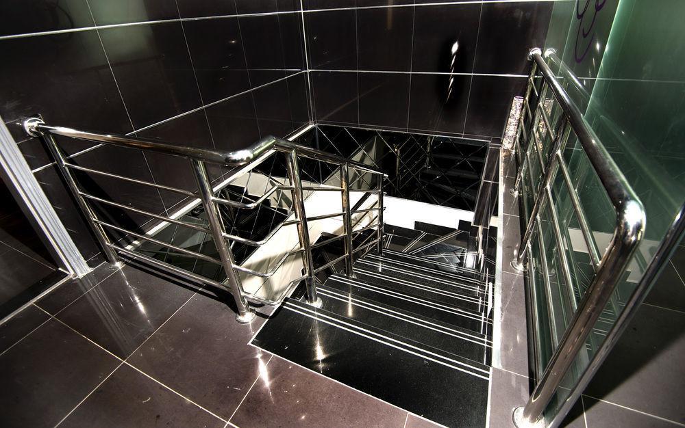 Bravo Royal Hotel Suites Kuwait City Eksteriør billede