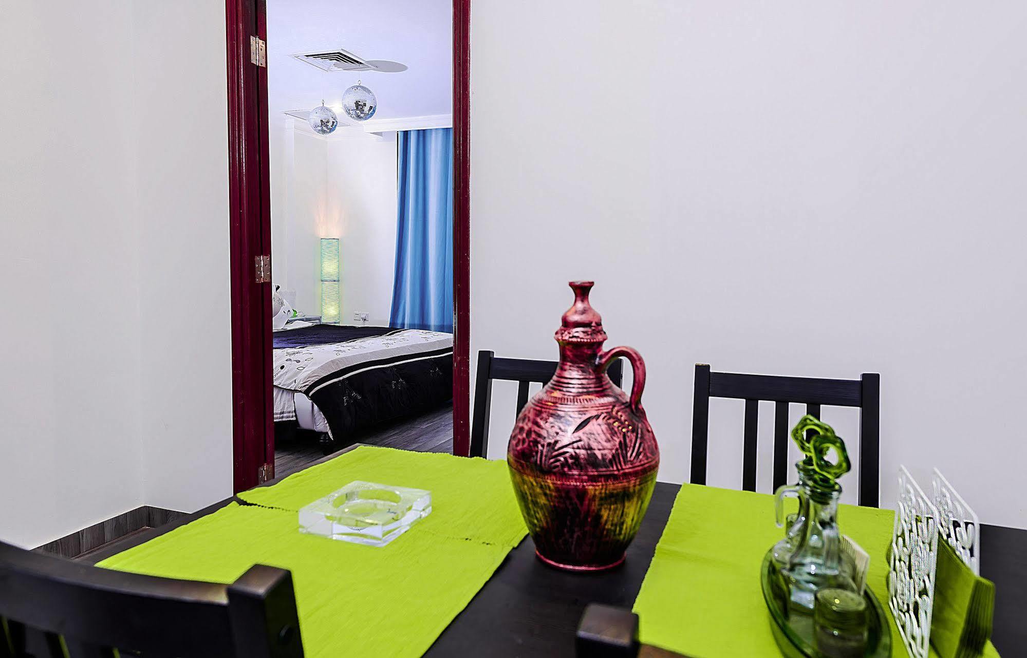 Bravo Royal Hotel Suites Kuwait City Eksteriør billede