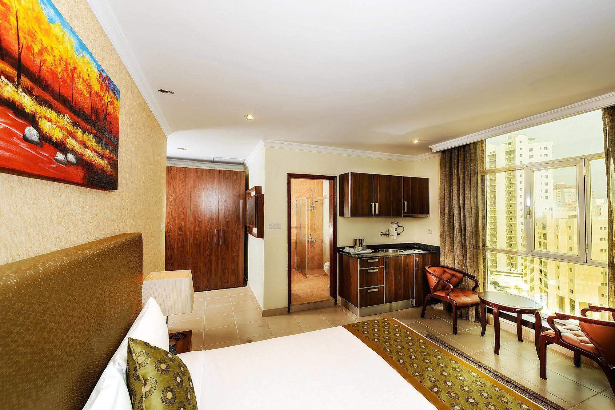 Bravo Royal Hotel Suites Kuwait City Eksteriør billede